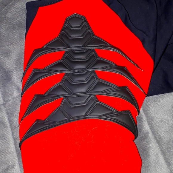 Cyberdog Short Sleeved Shirt with Appliques on the Shoulders - Picture 4 of 4